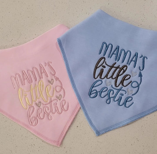 Mamas litttle bestie bib