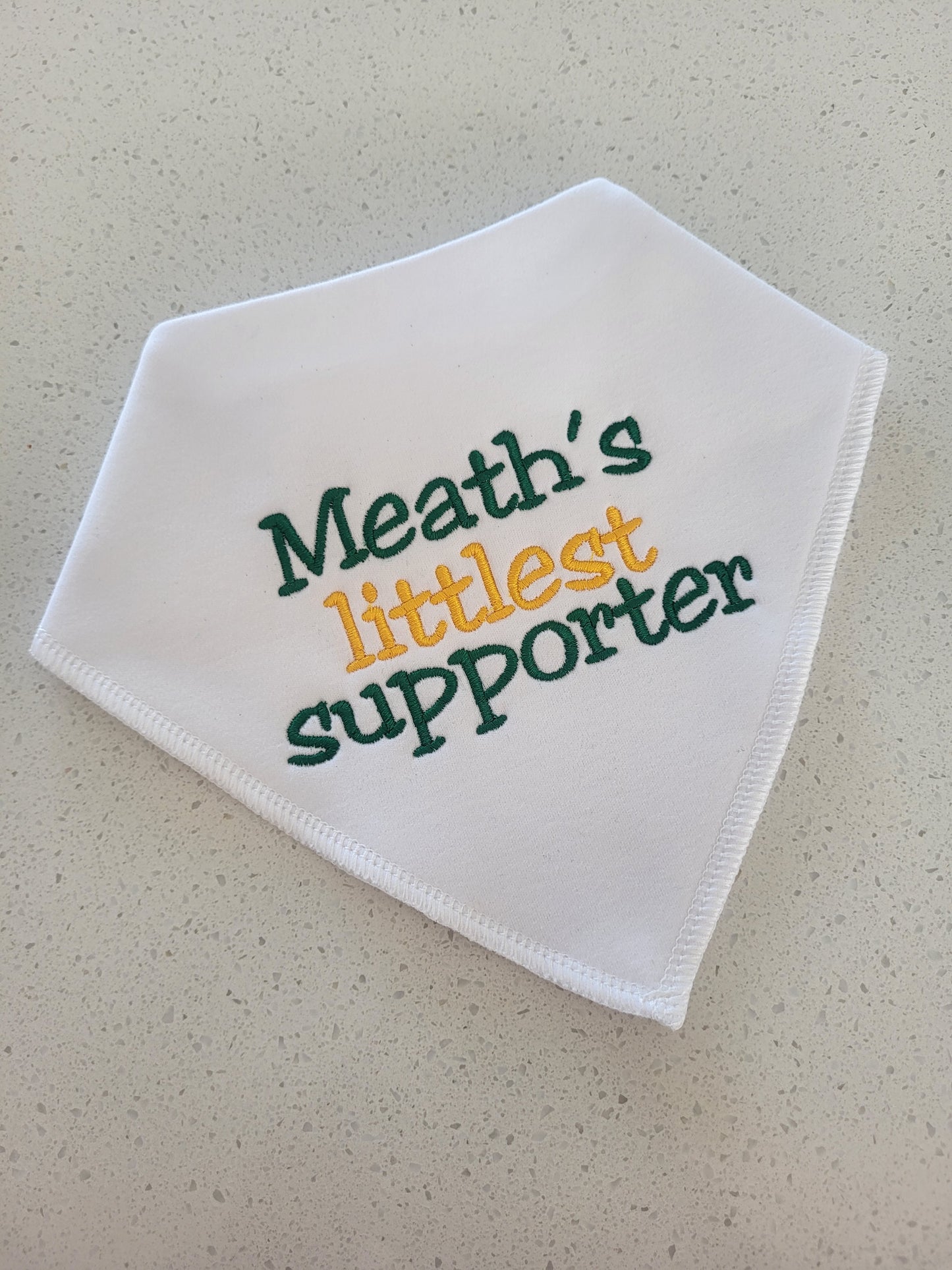 Gaa little supporter bib ( not personalised, county name only to be added to the box )
