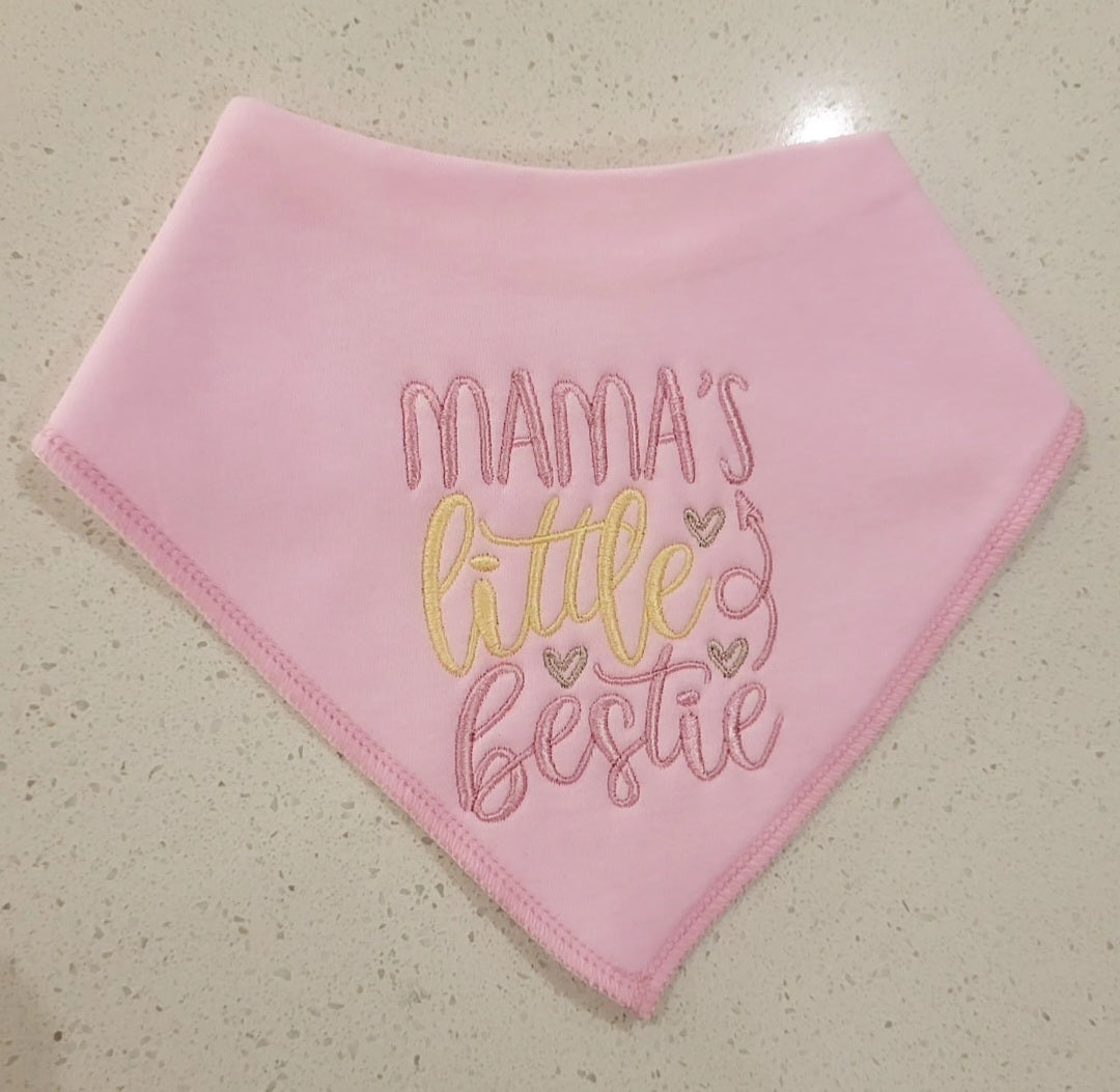 Mamas litttle bestie bib