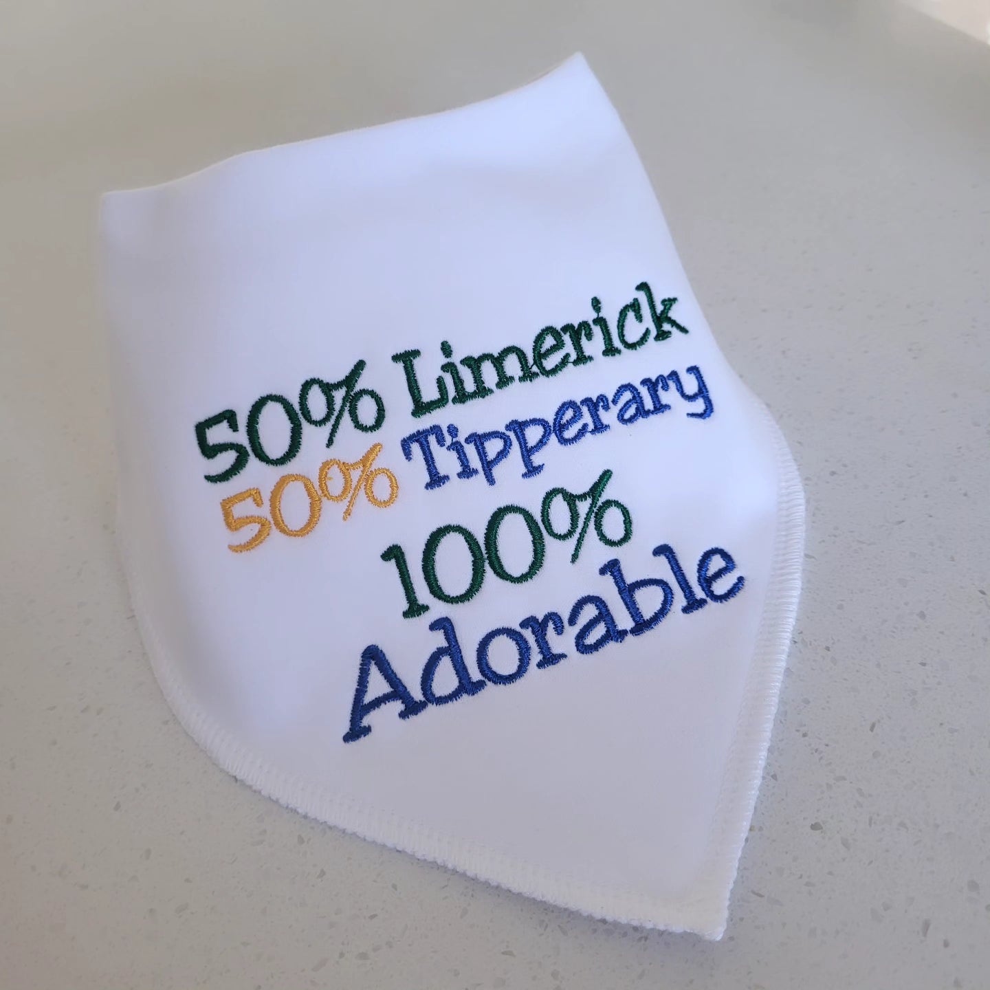 100% adorable gaa bib ( not personlised please only leave county names in box provided)