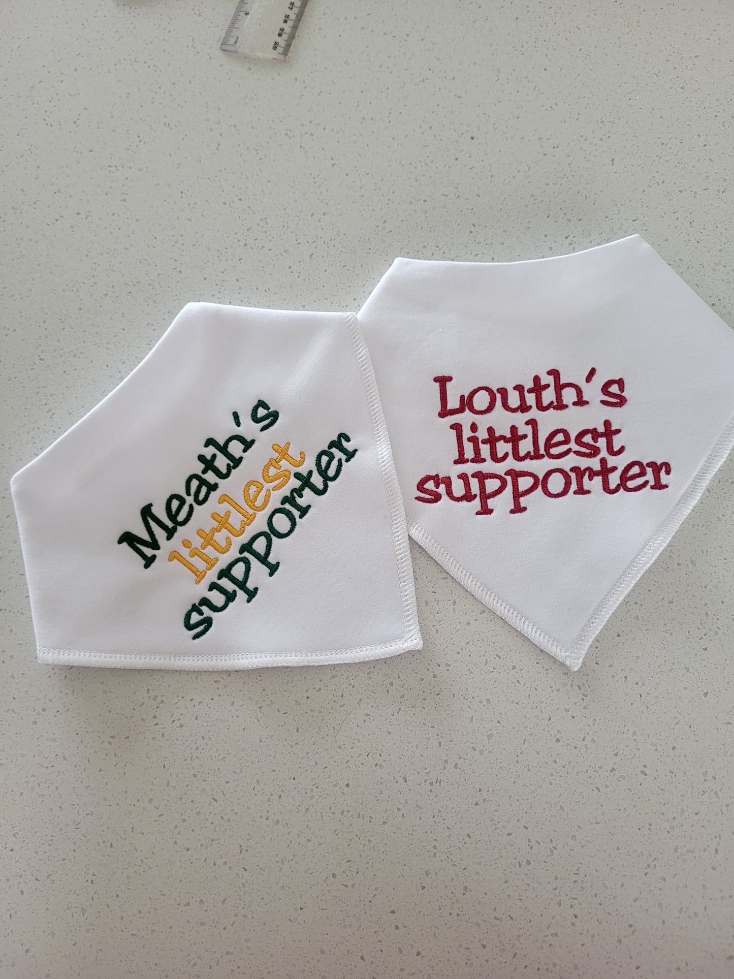 Gaa little supporter bib ( not personalised, county name only to be added to the box )
