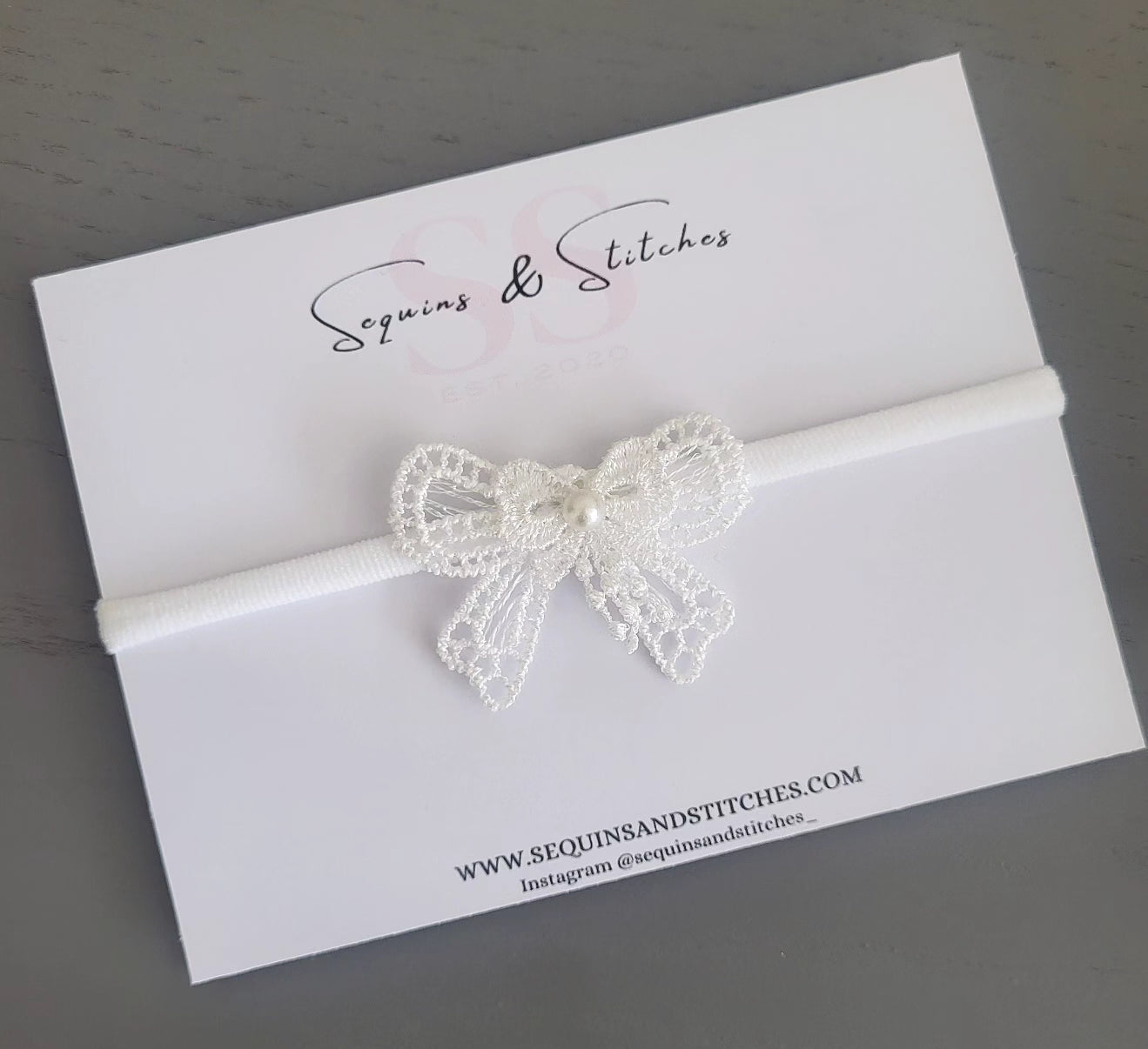 Embroidered white bow & pearl headpiece