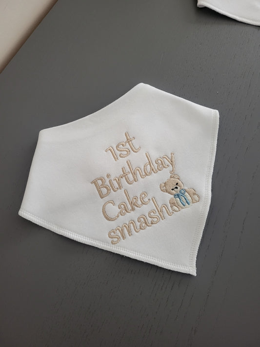 Cake smash bib