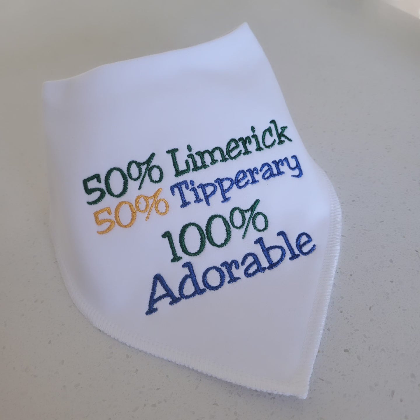 100% adorable gaa bib ( not personlised please only leave county names in box provided)