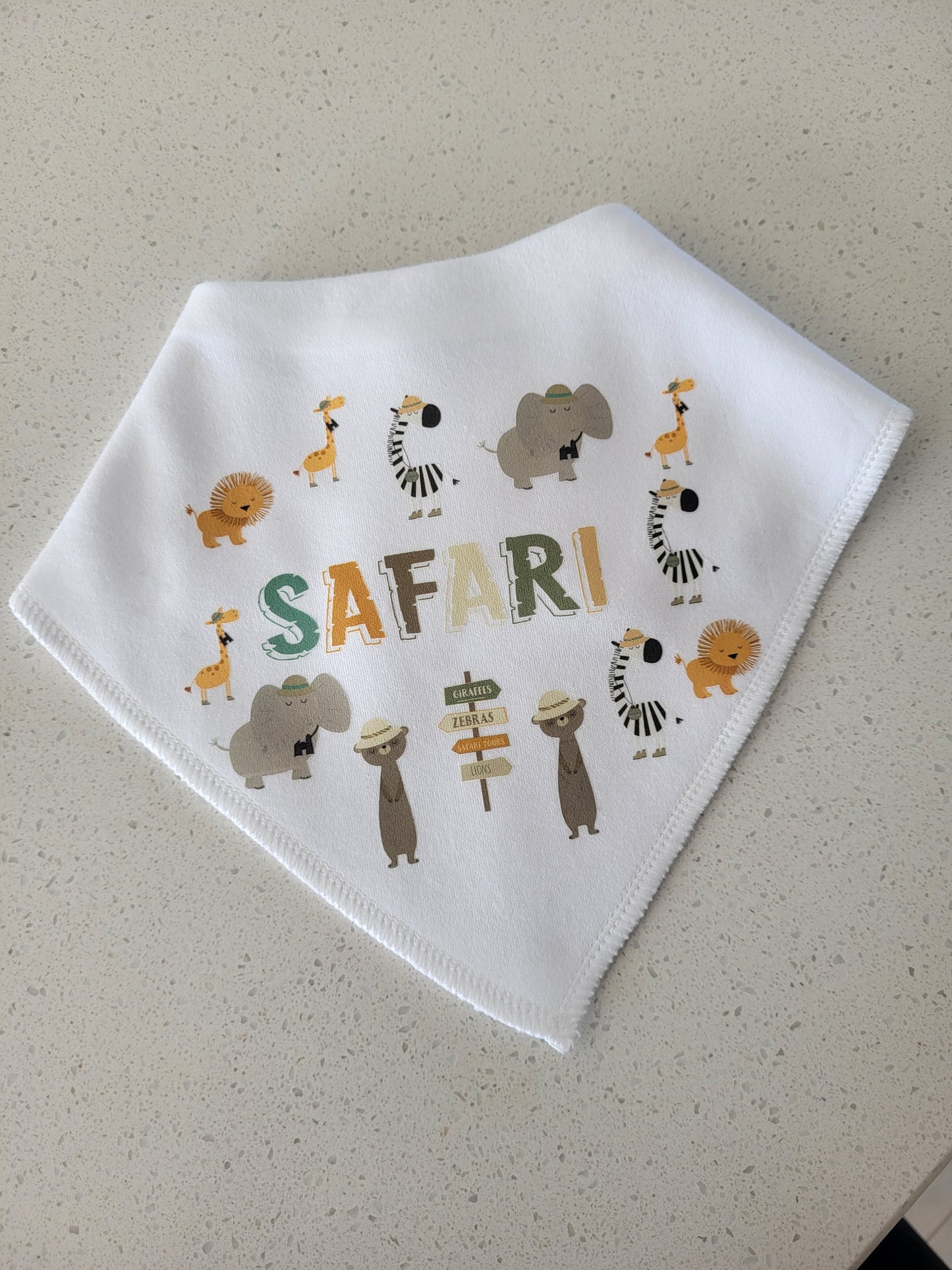 Safari bib